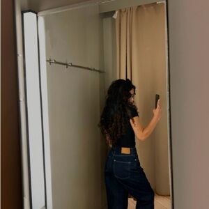 Meet your Posher, Mina